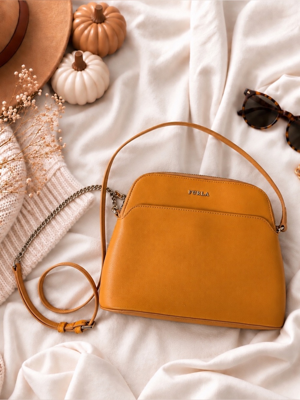 Like new!Furla Mustard Yellow Leather Shoulder Bag
